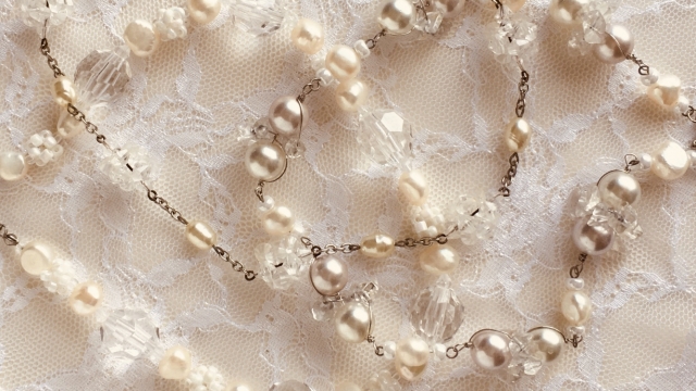 シンプルでも存在感は抜群！30代以上のご褒美アクセサリーは株式会社ａｌｌ